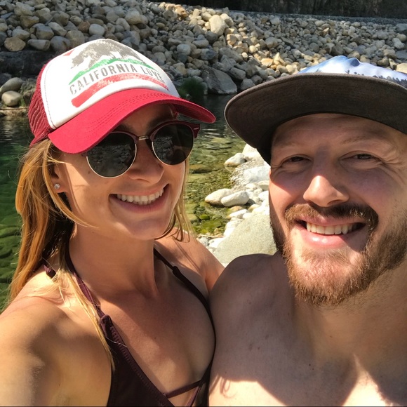 Meet your Posher, Cassie - Picture 1 of 3